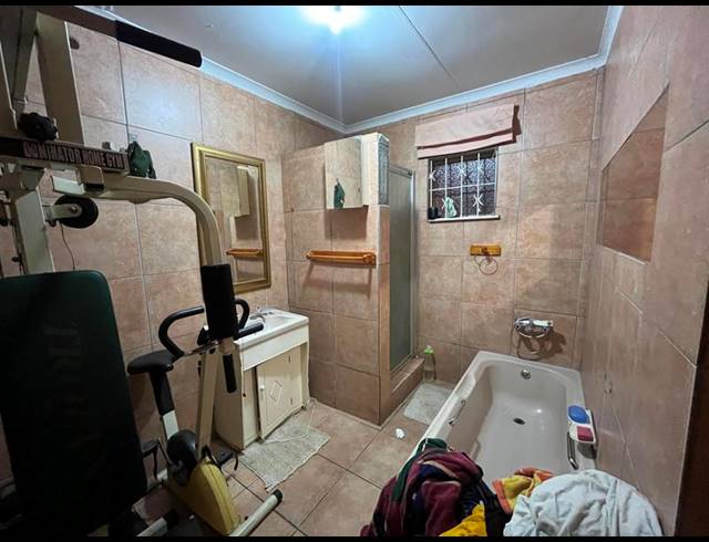 4 BEDROOM HOUSE FOR SALE IN FARRARMERE